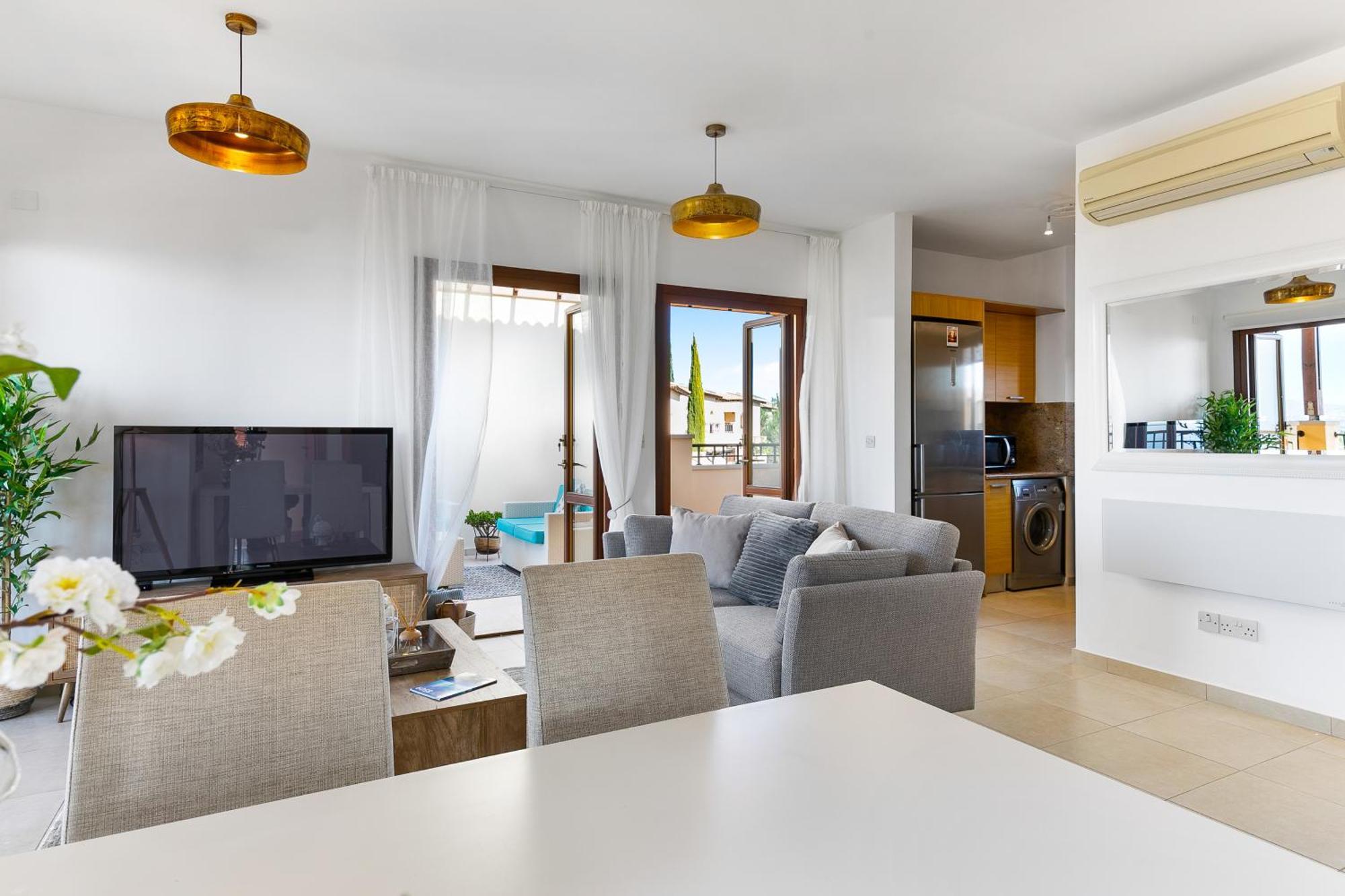 1 Bedroom Apartment Pyrgos With Beautiful Sea And Sunset Views, Aphrodite Hills Resort Kouklia Exterior photo